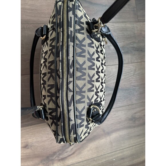 MICHAEL KORS Veronica Convertible Dome Monogram Satchel Designer - Picture 8 of 10